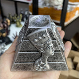 Ancient Egyptian Pyramid Queen Statue Crystal Ball Holder Resin Ornaments Macgic Ball Stand Resin Crafts Collectibles Home Decor