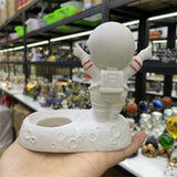 Astronaut Spaceman Model Resin Ornaments Crystal Ball Display Pendulum Stand Creative Office Desktop Home Decor Gifts