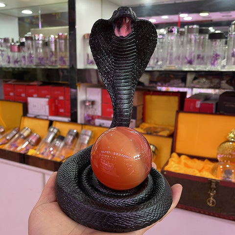 Fortune Snake Lucky Mascot Resin Cobra Statue Living Room Wine Cabinet Decoration Crystal Ball Display Stand Crafts Ornaments