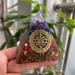Natural Fluorite Crystal Pyramid Quartz Healing Stone Chakra Orgonite Reiki Crystal Altar Props Gem Stone Borad game